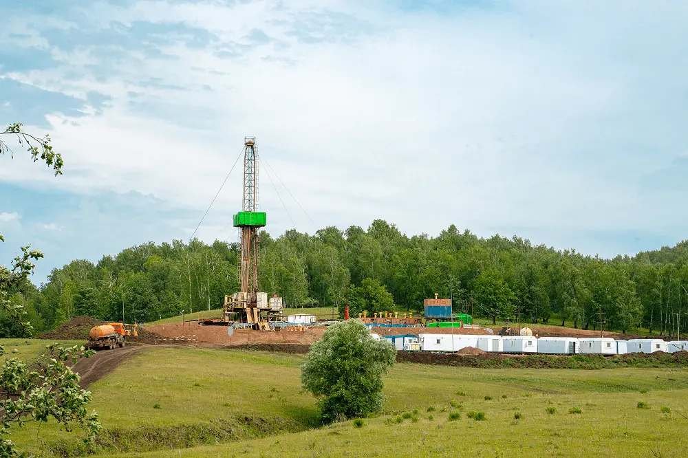 Continuous Float Level Transmitter in Drilling Rig